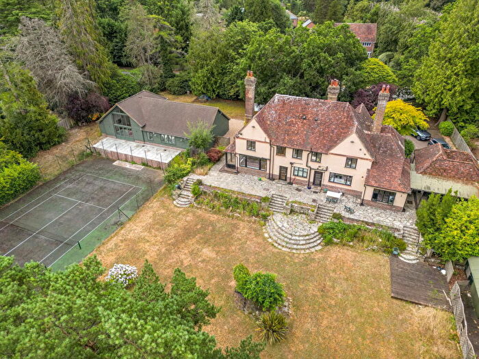 6 Bedroom Detached House For Sale In Chilworth Road, Chilworth, Southampton, SO16