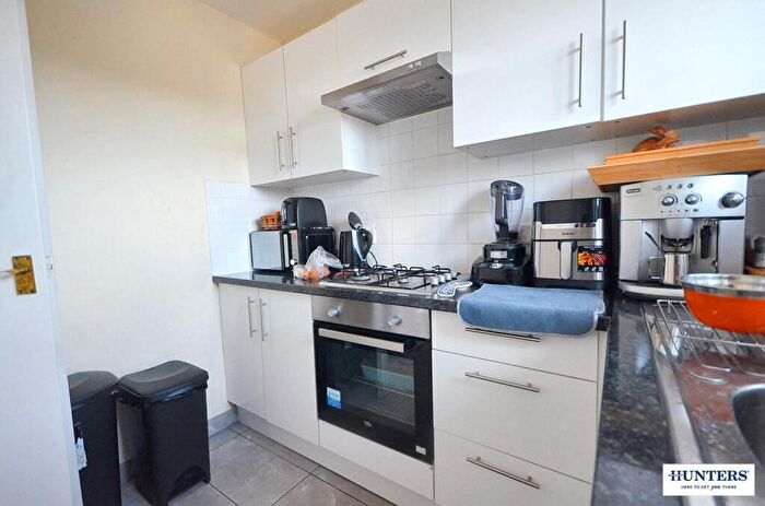 2 Bedroom Flat For Sale In Preston Road, Harrow, Middlesex, HA3