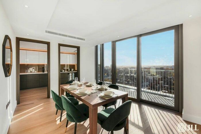 3 Bedroom Flat To Rent In Warwick Lane, London, W14