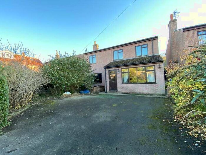 4 Bedroom Detached House For Sale In Wallaringa, Langtoft, YO25