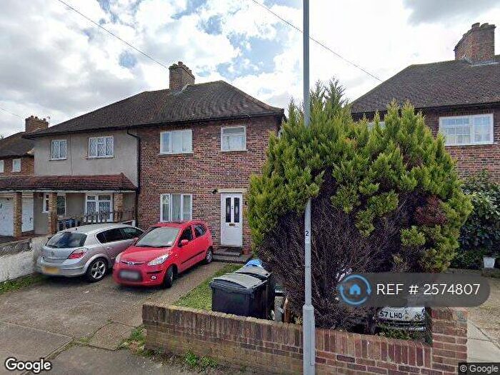 4 Bedroom End Of Terrace House To Rent In Stafford Road, New Malden, KT3