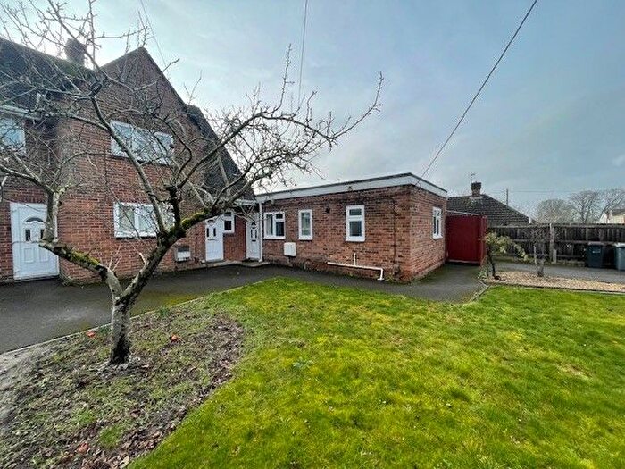 1 Bedroom Flat To Rent In Acre Path, Andover, SP10