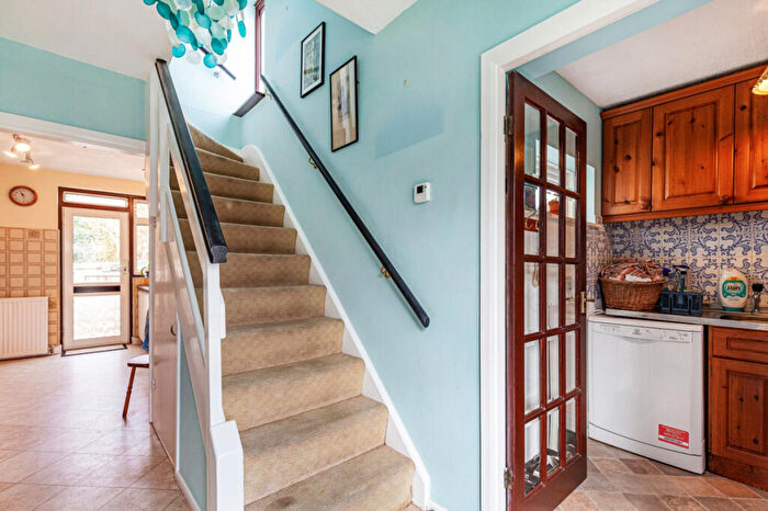 3 Bedroom Semi-Detached House For Sale In St Omer Road, Oxford, OX4