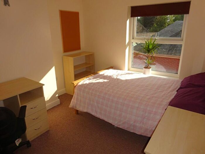 5 Bedroom Flat To Rent In A Glossop Road, Broomhill, S10