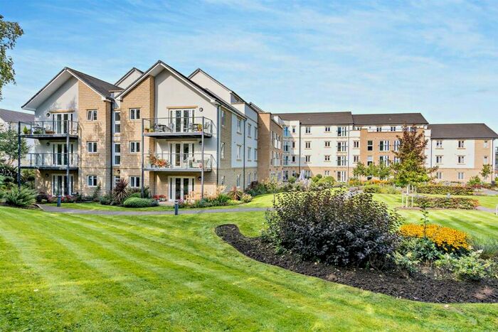 1 Bedroom Apartment For Sale In Chesterton Court, Railway Road, Ilkley, LS29