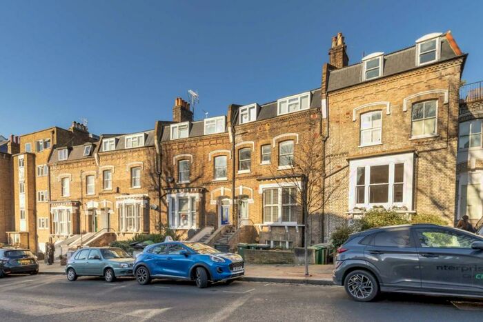 2 Bedroom Flat To Rent In Lady Somerset Road, Kentish Town, NW5