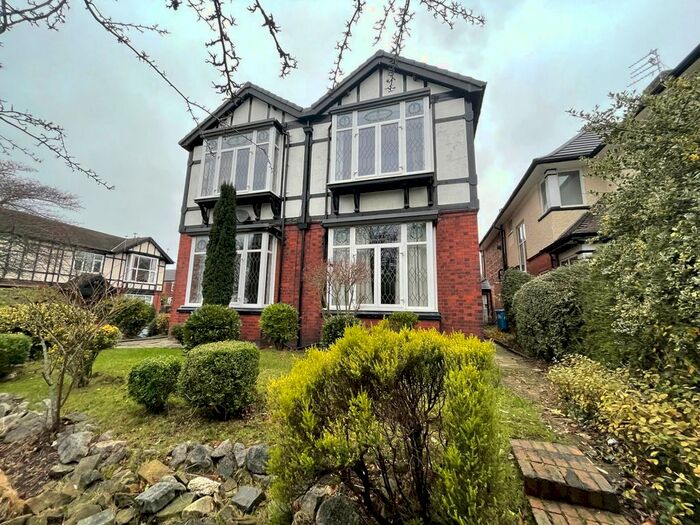 5 Bedroom Semi-Detached House To Rent In Eccles Old Road, Salford M6