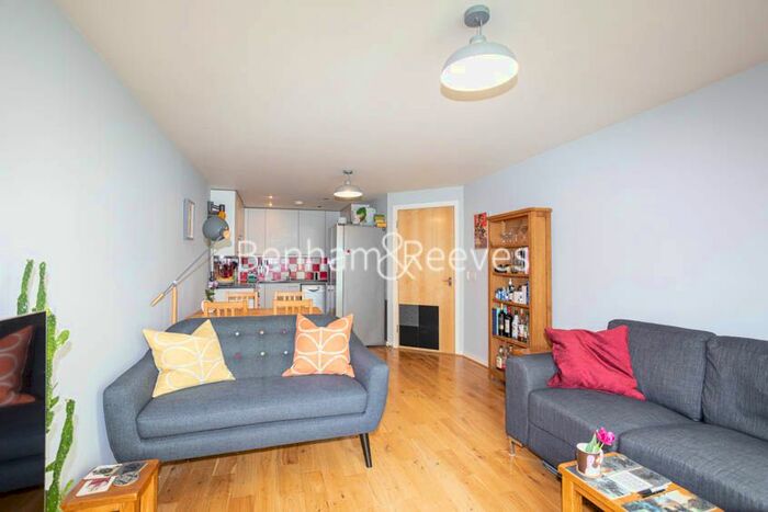 2 Bedroom Flat To Rent In Argyll Road, Woolwich, SE18