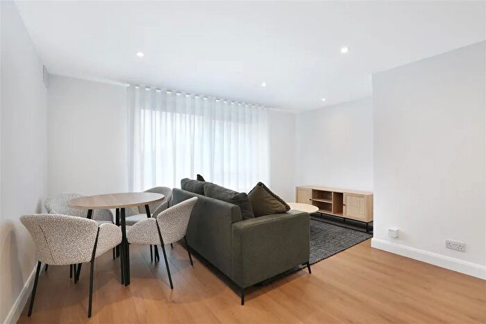 1 Bedroom Flat For Sale In Upper Richmond Road, London, SW15
