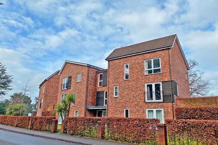 2 Bedroom Apartment To Rent In Hampden Crescent, Bracknell, Berkshire, RG12