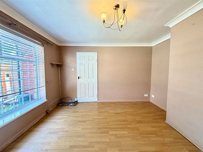 3 Bedroom Terraced House To Rent In Perry Spring, Harlow, CM17