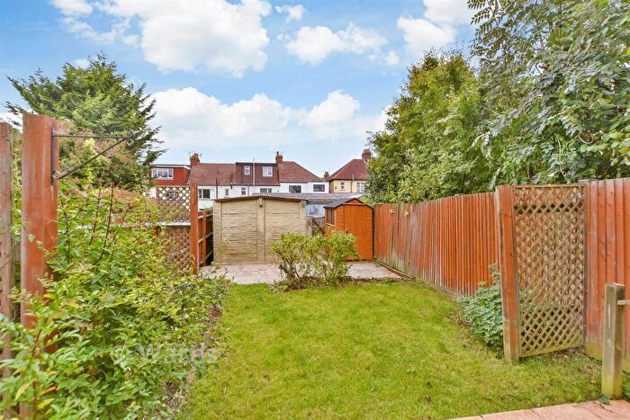 3 Bedroom Terraced House For Sale In Broadway, Gillingham, Kent, ME8