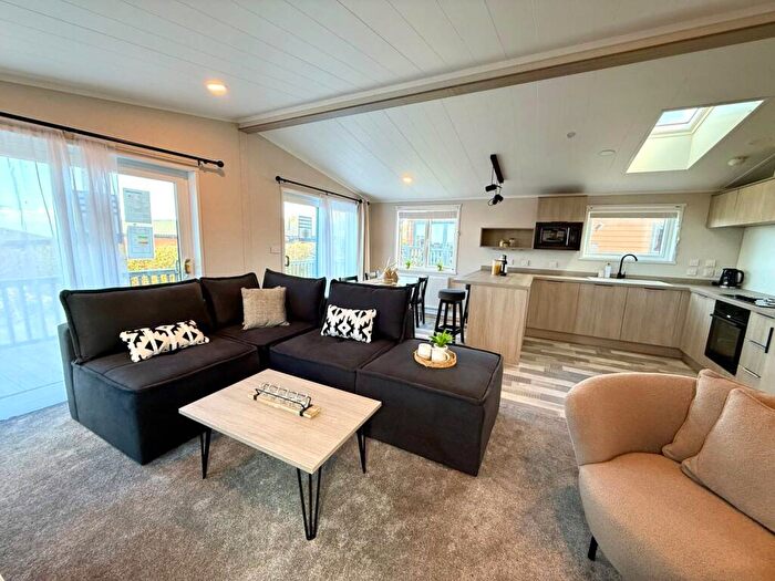 2 Bedroom Lodge For Sale In Ilfracombe, Ilfracombe, EX34