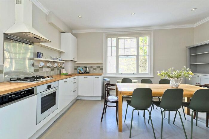 2 Bedroom Flat To Rent In Avonmore Road, London, W14