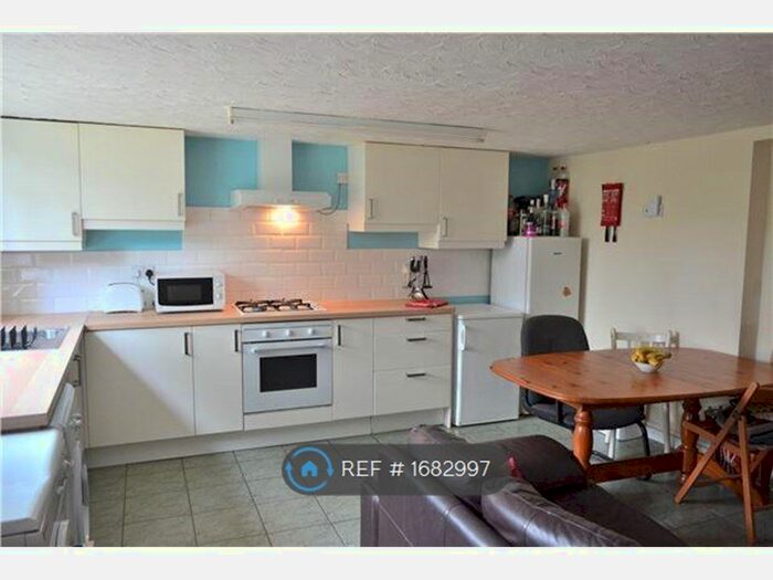 6 Bedroom Terraced House To Rent In Oxford Terrace, Gloucester, GL1