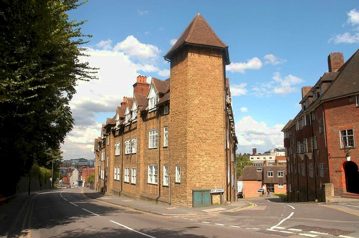 1 Bedroom Flat To Rent In Wycliffe Building, Guildford, GU2