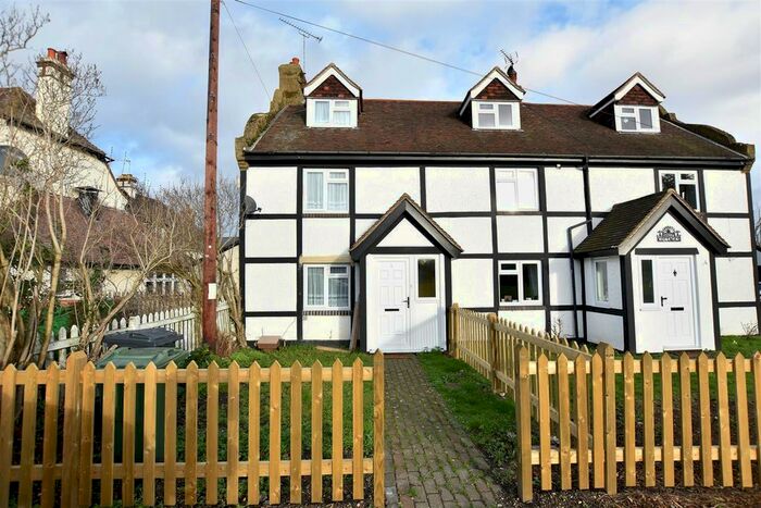 2 Bedroom Semi-Detached House To Rent In Green Street Green Road, Dartford, DA2