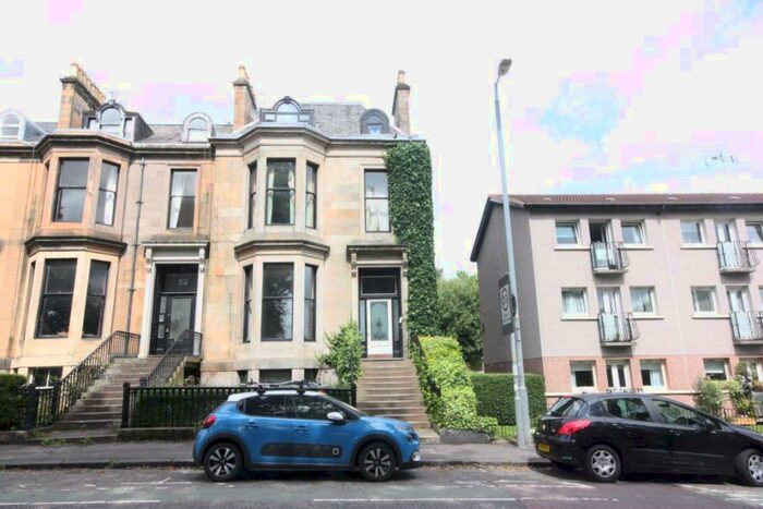 2 Bedroom Flat To Rent In Basement Flat, Highburgh Road, G12