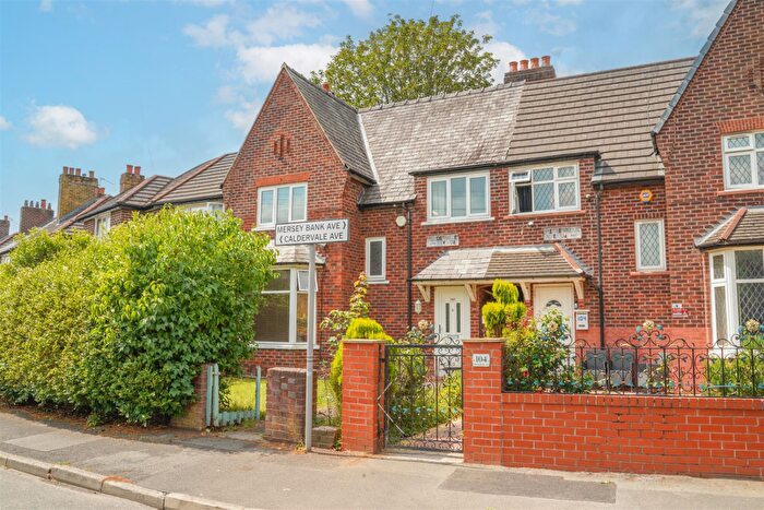 3 Bedroom Semi-Detached House For Sale In Caldervale Avenue, Chorlton, M21