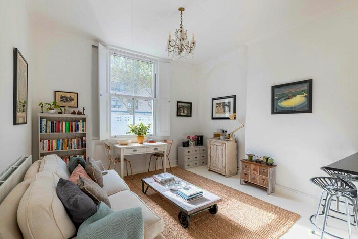 2 Bedroom Flat To Rent In Lupus Street, Pimlico, SW1V