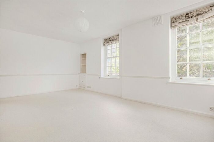 2 Bedroom Flat To Rent In Winfield House, Vicarage Crescent, SW11