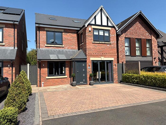 5 Bedroom Detached House For Sale In Malvern Gardens, Hagley, Stourbridge, DY8