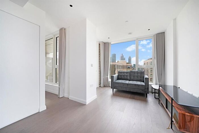 Apartment To Rent In Gasholder Place, Oval Villlage, SE11