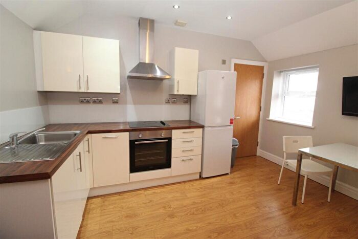 1 Bedroom Flat To Rent In Monthermer Road, Cathays, Cardiff, CF24
