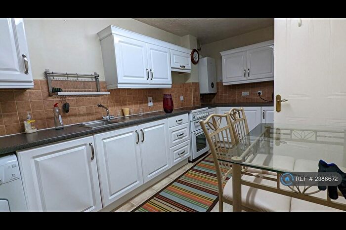 4 Bedroom Semi-Detached House To Rent In Firecrest Close, Birmingham, B23