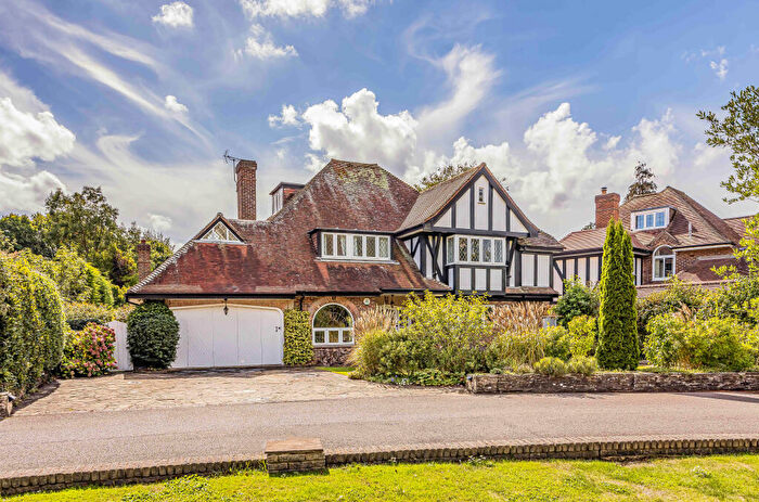 6 Bedroom Detached House For Sale In The Orchard, Aldwick Bay Estate, Nr Beach, PO21