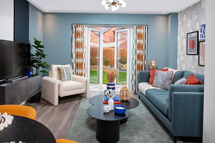 3 Bedroom End Of Terrace House For Sale In Shirley, Warwickshire, B90