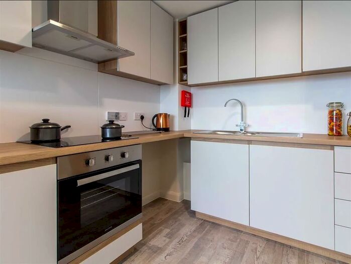 1 Bedroom Flat To Rent In - Oxford Road, Bournemouth, BH8