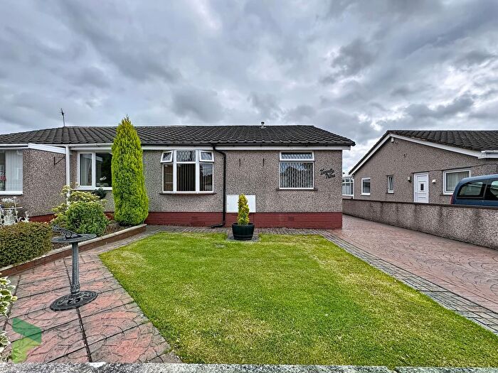 2 Bedroom Semi-Detached Bungalow For Sale In Barn Meadow Crescent, Rishton, Blackburn, BB1
