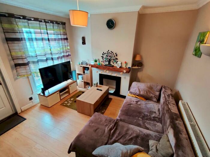 2 Bedroom Terraced House To Rent In Silver Road, Norwich, NR3