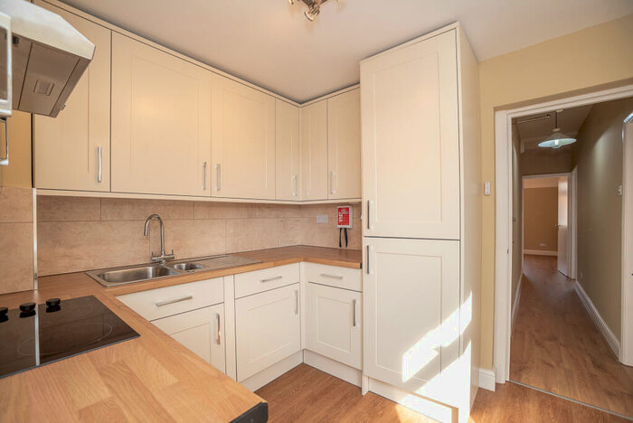 2 Bedroom Apartment To Rent In St. Marys Lane, Upminster, Essex, RM14