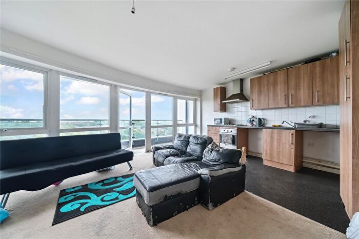 1 Bedroom Apartment For Sale In Poplar Place, London, SE28
