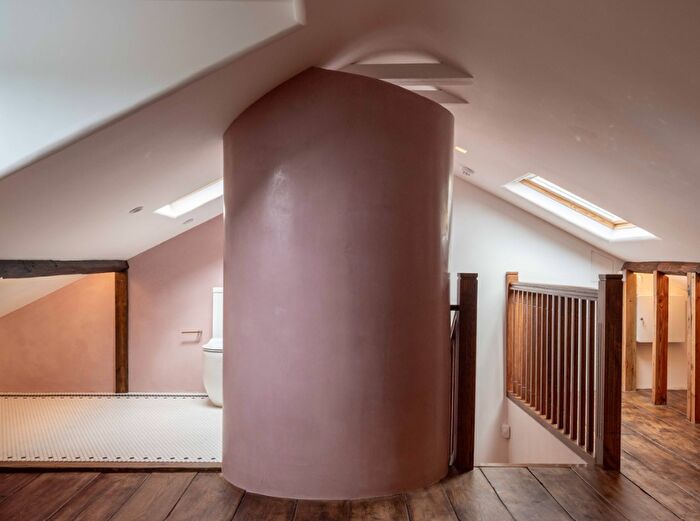 3 Bedroom Terraced House To Rent In Old Palace Lane, Richmond, TW9