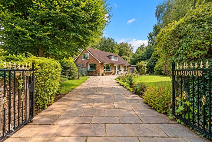 5 Bedroom Detached House For Sale In Knowsley Road, Ainsworth, Bolton, BL2