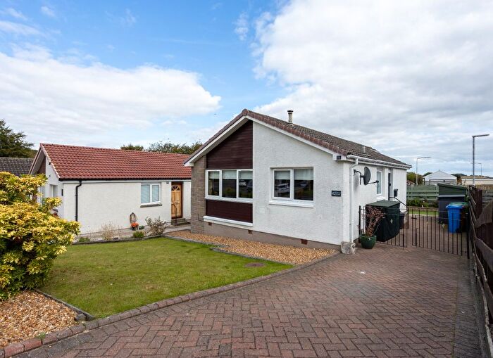 2 Bedroom Detached Bungalow For Sale In Moray Court, Auchtertool, KY2