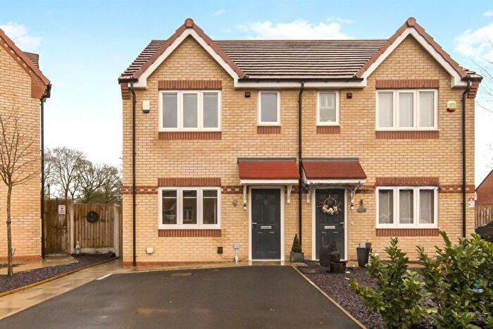 3 Bedroom Semi-Detached House For Sale In Florence Way, Winsford, CW7