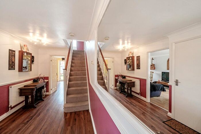 4 Bedroom Semi-Detached House For Sale In Murrayfield Road, Hull, HU5