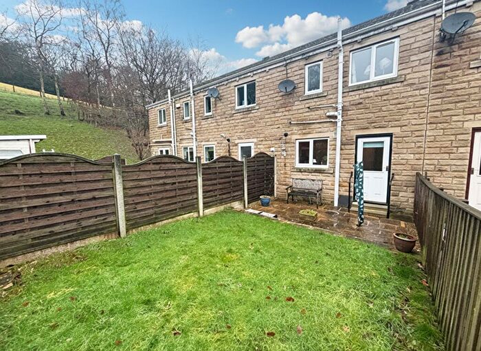 2 Bedroom Terraced House For Sale In Holmebank Mews, Brockholes, HD9