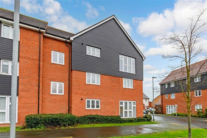 2 Bedroom Flat For Sale In Barchamber Way, Gravesend, Kent, DA12