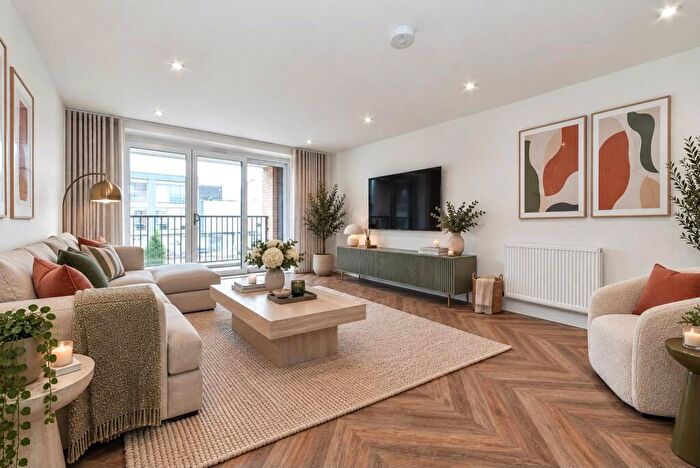 2 Bedroom Flat For Sale In Newtown Road, Henley-on-Thames, Oxfordshire, RG9