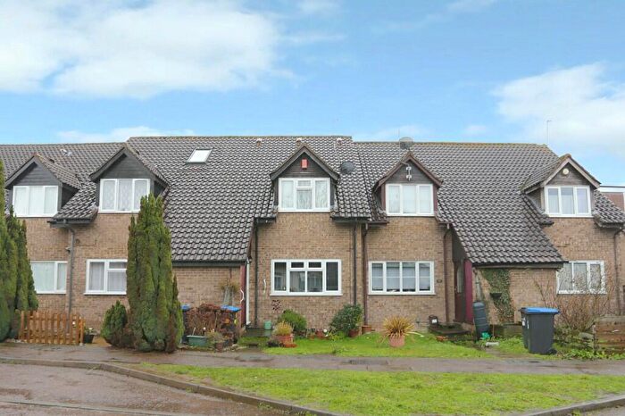 1 Bedroom Mews For Sale In Mahon Close, Enfield, EN1