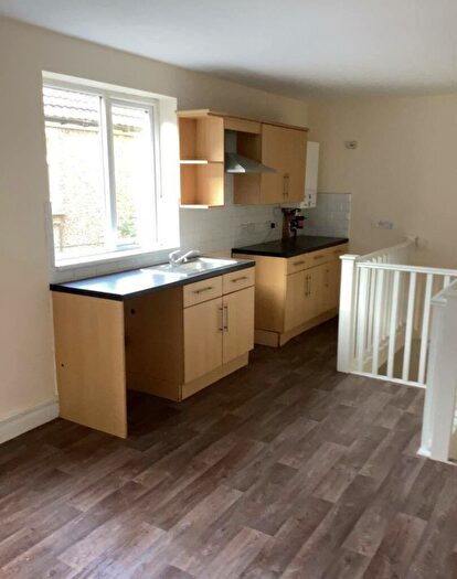 2 Bedroom Flat To Rent In Hainton Avenue, DN32