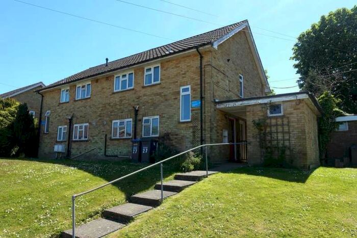 1 Bedroom Maisonette Flat To Rent In East Grinstead, West Sussex, RH19