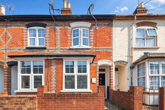 2 Bedroom Terraced House For Sale In Belmont Road, Reading, Berkshire, RG30