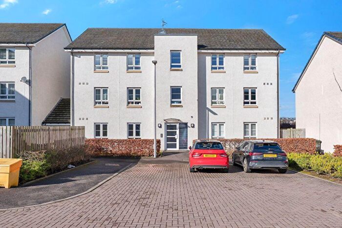 2 Bedroom Flat For Sale In / Durie Loan, Burdiehouse, Edinburgh, EH17