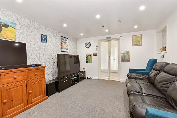 4 Bedroom Terraced House For Sale In Station Road, Sandown, Isle Of Wight, PO36